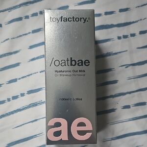 toyfactory /oatbae Hyaluronic Oat Milk Oil Makeup Remover - Silver & Pink